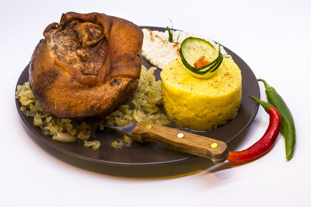 Smoked pork knuckle with stewed cabbage - 350/200 g