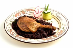 [rata pe varza] Duck on red stewed cabbage, horseradish sauce - 450g